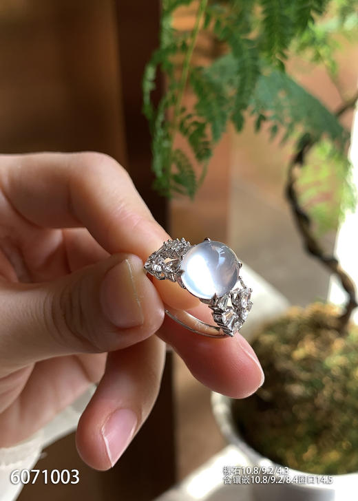 6071003，蛋面戒指。具体价格微信咨询 商品图1