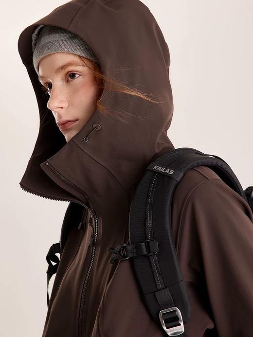 点此购买 凯乐石M8 IC春秋季女士短廓型连帽软壳薄绒防风户外徒步外套 zc 341803 商品图10