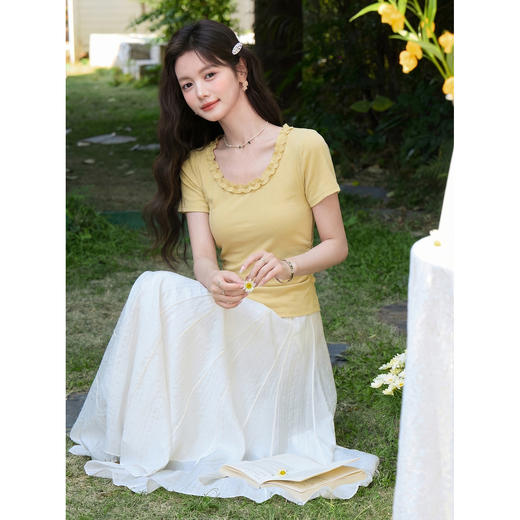 鹿向南「芒芒气泡水」奶黄色短袖t恤女夏季新款修身休闲短款上衣 商品图4