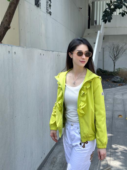 蒙口 立体荷叶边连帽风衣外套 商品图2