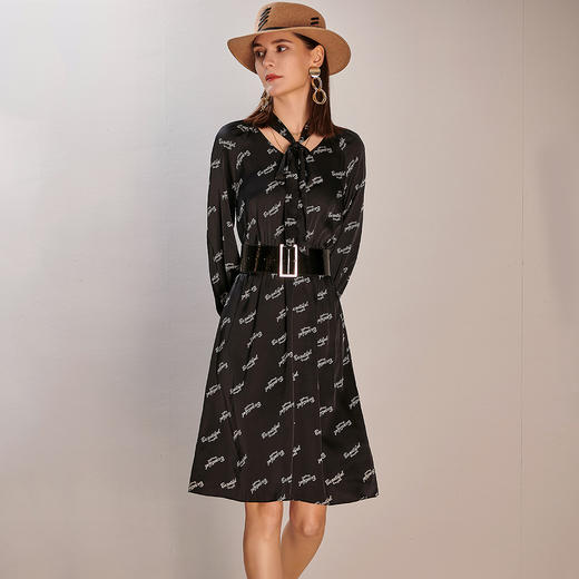 芳外春季新品休闲时尚淑女弹力灯笼袖连衣裙女 商品图3