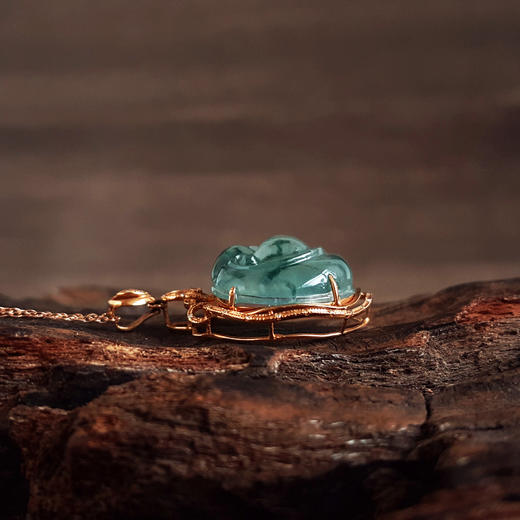 【天然正品】A货翡翠AU750黄金镶钻镶天然细腻冰种飘蓝花如意（万事如意）翡翠吊坠项链32.8*24.3*11.2MM（皆取最大值）120226NJT20 商品图8