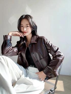 一店k （BC | 意大利🇮🇹进口绵羊皮！）顶奢！按头安利！妥妥的好东西！老粉闭眼入！春天怎么少的了皮衣甜酷girl！女士经典短款皮衣，简洁利落裁剪 小个子穿不压身高