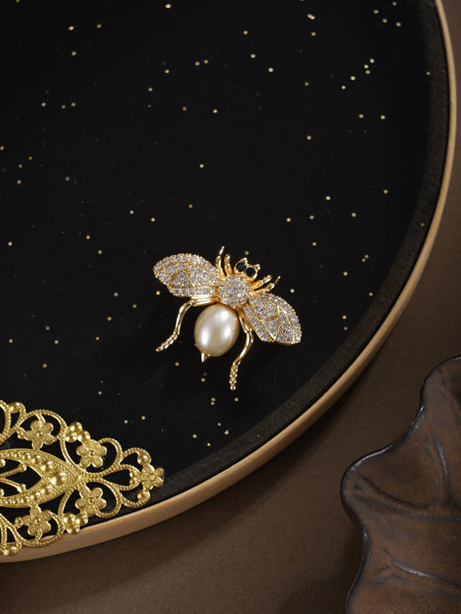 子佩集【蜜酿时光‌】珍珠惜王妃胸针【XXXZ274】镀金蜜蜂2602 商品图2