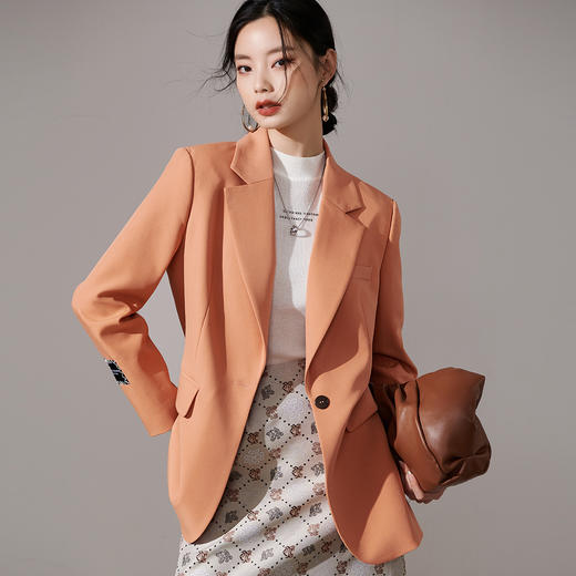 剩S/L/XL 芳外新款2026春季通勤长袖外套时尚简约西装女8T23AX0010 商品图1
