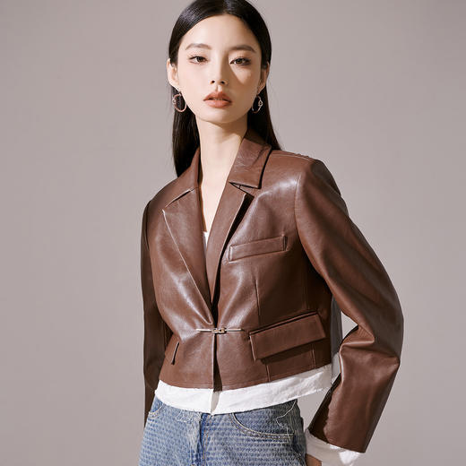 芳外新款复古气质小皮衣西装领长袖短外套女8I23CW1225 商品图2