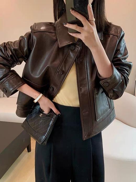 一店k （BC | 意大利🇮🇹进口绵羊皮！）顶奢！按头安利！妥妥的好东西！老粉闭眼入！春天怎么少的了皮衣甜酷girl！女士经典短款皮衣，简洁利落裁剪 小个子穿不压身高 商品图3