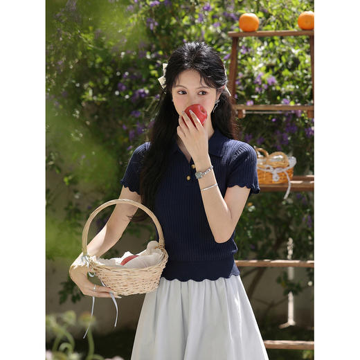 鹿向南「杜塞情书」藏蓝色polo领针织短袖t恤女夏季修身短款上衣 商品图3