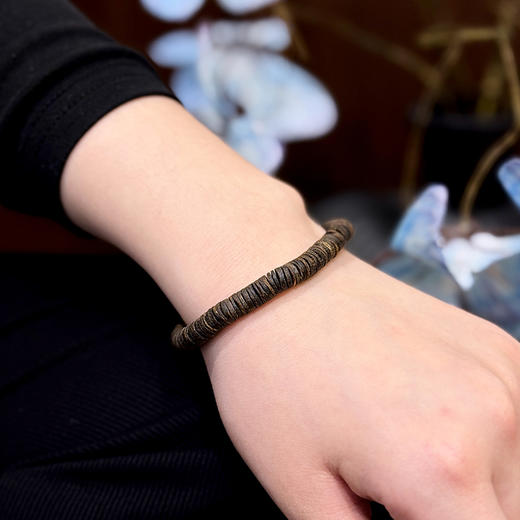 ²必入款【沉香溯源-沉水级】6.7mm沉水片片珠单圈手串5克+ 奇楠沉香 高油随形 多样性发其一( 24小时鉴赏期 ) HM02-CRMM-DBCX（HOT） 商品图1