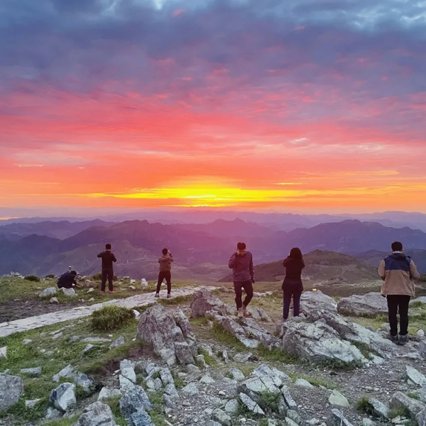 清明1天【夜爬东灵山 88元】满天繁星-浪漫云海-震撼日出-登顶北京最高峰