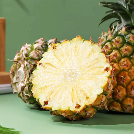 云南版纳香水大凤梨香味浓郁酸甜多汁云南特产水润细腻肉质脆嫩 商品图2