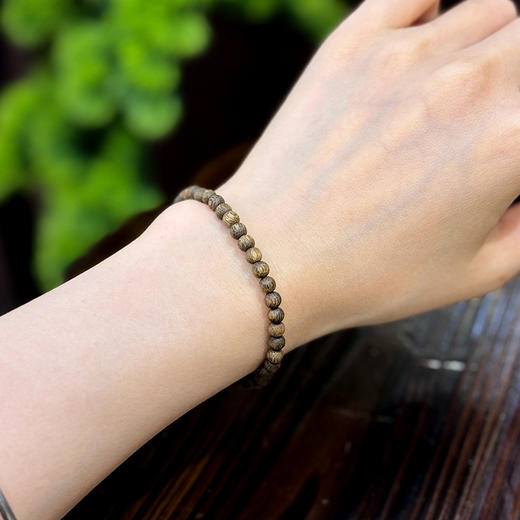 ²  【沉香溯源-4mm圆珠单圈】1.3克+ 8分沉 奇楠沉香 多样性发其一 ( 24小时鉴赏期 ) HM02-CRMM-DBCX 商品图3