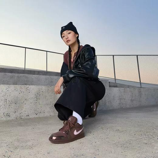 【春上新】【88折】7楼耐克360 女子情人节系列AJ1运动休闲篮球鞋IQ9787-262吊牌价849现价747 商品图1