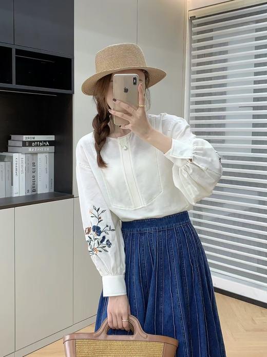 【风风同款 超多好评！好绝的版型 万针刺绣宽松复古苎麻衬衫】刺绣灯笼袖衬衫 商品图1