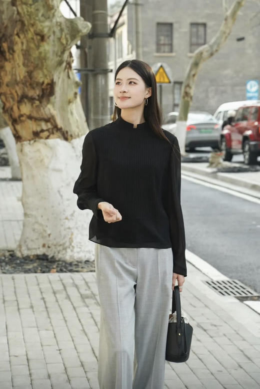 310-4 渠道圆正 小禾爆款 真丝乔其 小立领 塔可边 花苞绣 精致气质衬衫 从春穿到夏 自留XL 商品图2