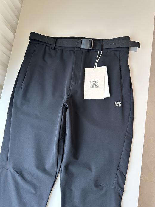 点此购买 可隆春秋新季男士配腰带款防泼水梭织运动长裤 ye 341778 商品图3