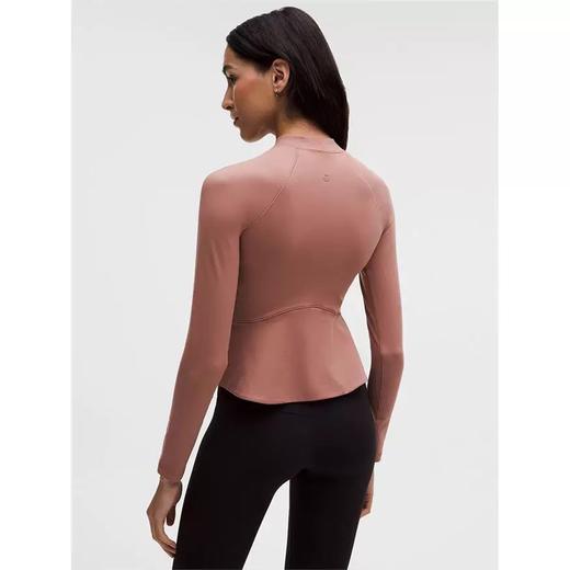 点此购买 露露春秋季女士下摆微喇半高领长袖T恤 ss 341800 商品图2