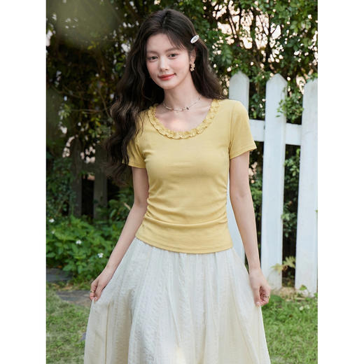 鹿向南「芒芒气泡水」奶黄色短袖t恤女夏季新款修身休闲短款上衣 商品图3