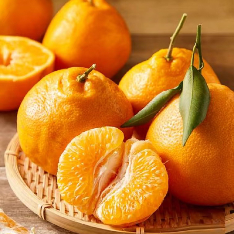 石家庄优选仓库速达，糖包&春见耙耙柑，果肉细腻，颗粒分明，清甜爆汁，入口化渣，净重6.5-6.8斤礼盒装