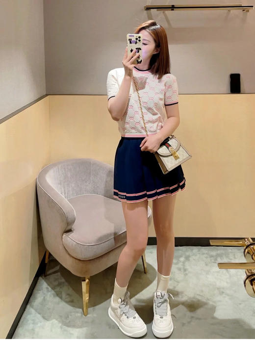 古驰嵌花圆领针织短袖 商品图0