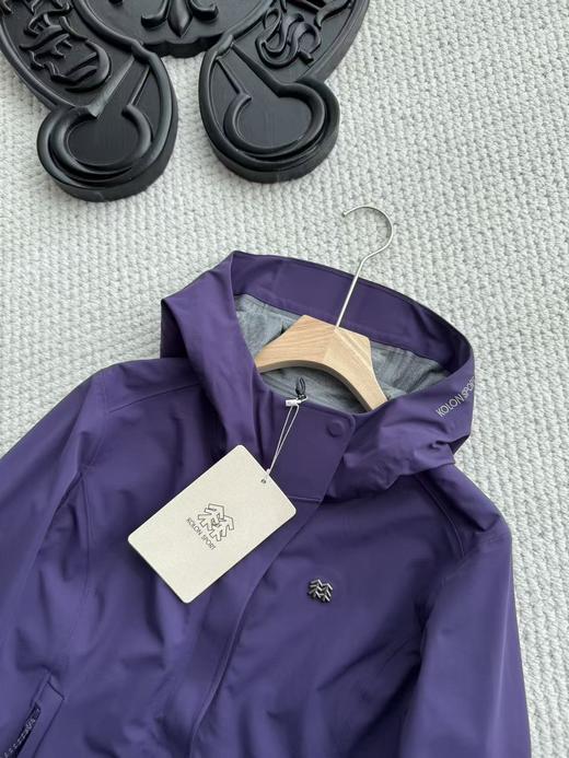 点此购买 可隆春秋季女士户外机能软壳夹克 hbj 341823 商品图10