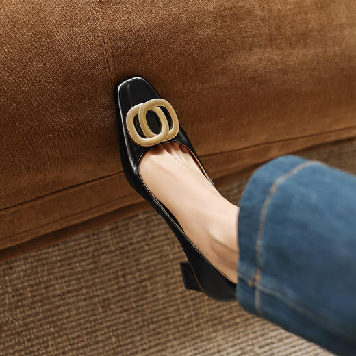 阿么手工女鞋粗跟亮皮浅口单鞋复古通勤方头百搭高跟鞋不累脚7CM 商品图2