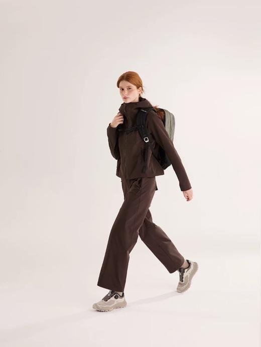 点此购买 凯乐石M8 IC春秋季女士短廓型连帽软壳薄绒防风户外徒步外套 zc 341803 商品图6