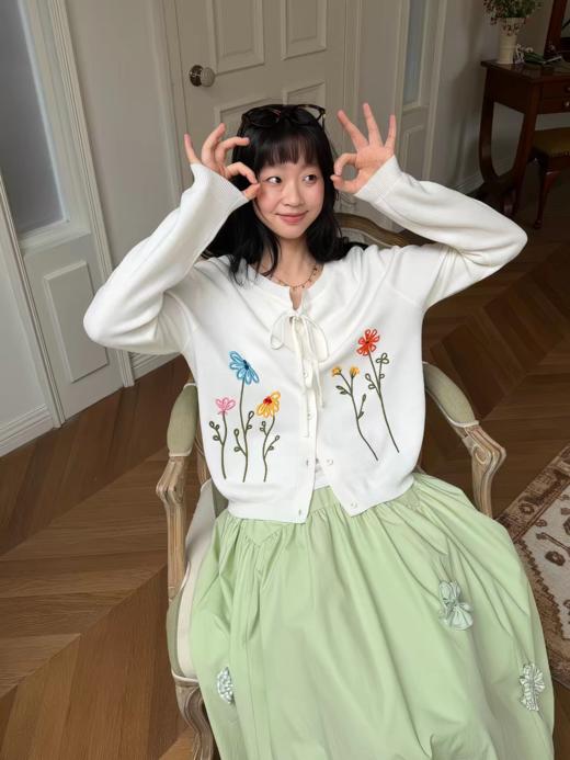 nothe Case布然/NC261805/「摇曳花丛」彩色花朵刺绣羊毛毛衣 商品图4