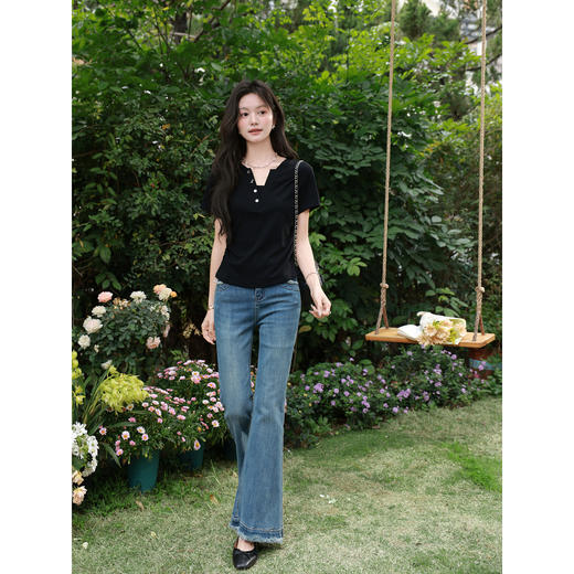 鹿向南「墨染星芒」黑色百搭设计感T恤2026夏新款显瘦V领上衣女 商品图2