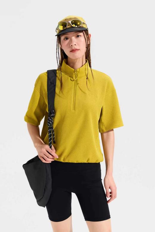 【春上新】【8折】6楼OUTDOOR新款户外休闲华夫格版拉链时尚透气短袖T恤吊牌价459 折后价367 商品图0