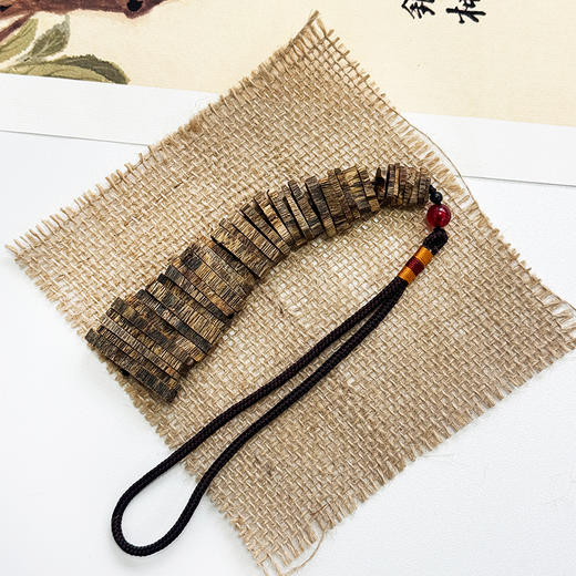 ²【沉香溯源-香挂单串】8克+ 电白种植奇楠沉香挂件车挂 多样性发其一 ( 24小时鉴赏期 ) HM02-CRMM-DBCX 商品图1