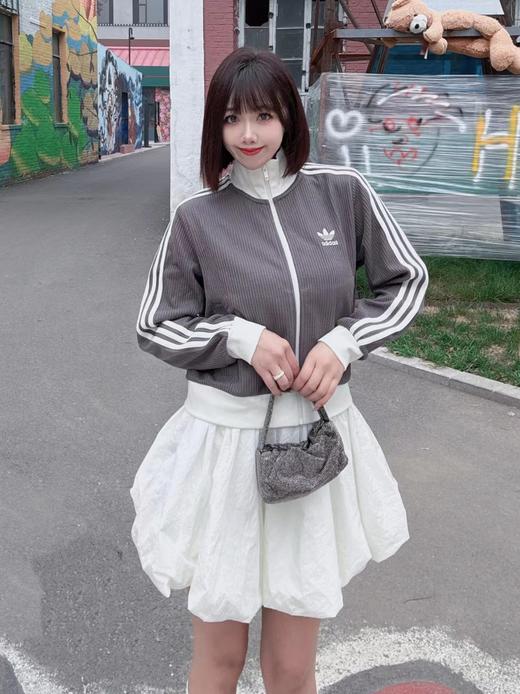 F031052新款女子针织运动宽松夹克外套三条纹长袖夹克 商品图11