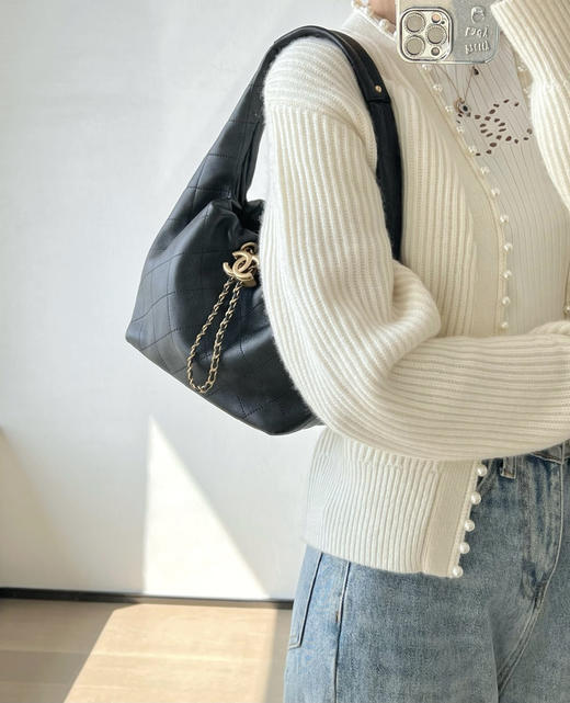 香奈儿26C Large hobo  嬉皮包 小号黑色 商品图8