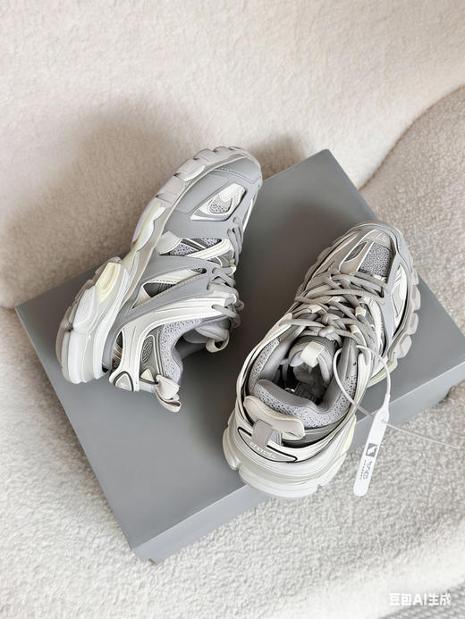 亏清 巴黎家 带灯款 更饱满立体轻便 廓形厚底老爹鞋 情侣款运动休闲鞋 商品图3