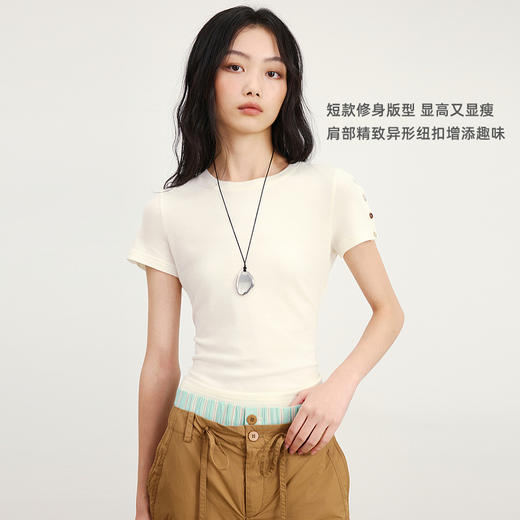 lost in echo2026春夏新款圆领亲肤修身短款显瘦精致纽扣T恤上衣 商品图1