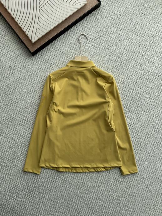 点此购买 可隆春秋季女士半拉链高弹长袖针织衫 qk 341839 商品图3