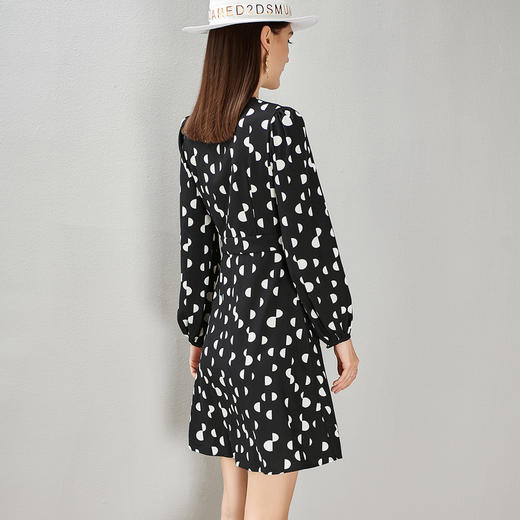 剩S 芳外 显瘦时尚波点裙收腰V领休闲A字裙8D21CL1405 商品图4