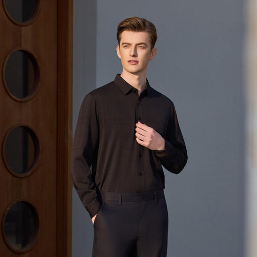 半身缘男装 春季简约时尚格纹立体版型衬衫261312M01010202 商品图0