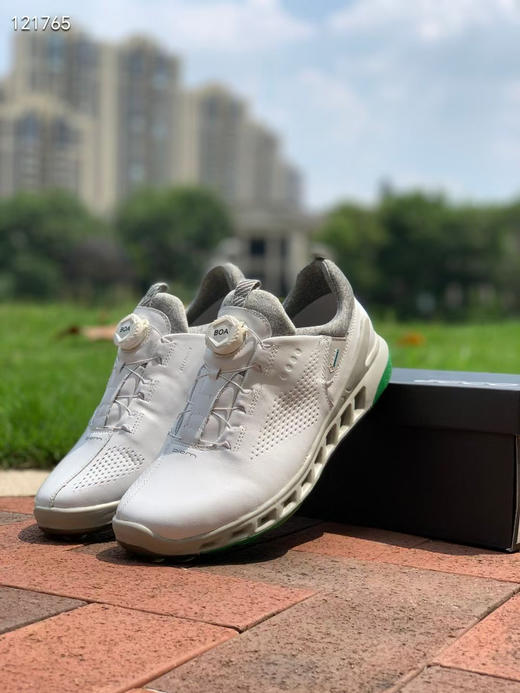 外贸原单爱步高尔夫球鞋男士golf无钉鞋BOA锁扣 免糸带 健步透氧牦牛皮球鞋
码数:39 40 41 42 43 44 (标准皮鞋码) 商品图3