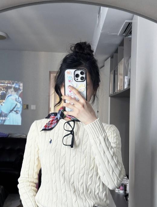 一店k （客供原厂订单！进口机织造！梭织大提花！）终于等到心心念念的西太后丝巾啦！穿搭靠的就是这些小配饰 直接改变整体的风格！普通穿搭秒变高级感！土星格纹系列方巾 （四条装 独立包装📦） 商品图3