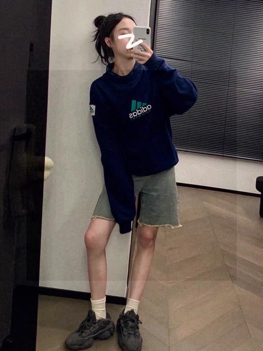 F031017美式复古刺绣版型宽松时尚百搭舒适通勤风长袖圆领卫衣 商品图4