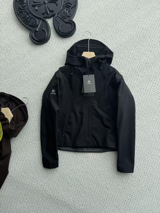 点此购买 凯乐石M8 IC春秋季女士短廓型连帽软壳薄绒防风户外徒步外套 zc 341803 商品图1