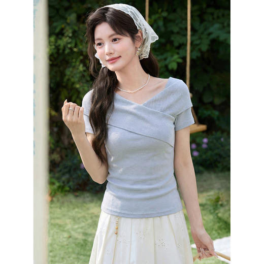 鹿向南「瓦尔登湖」法式温柔风浅蓝色短袖T恤女夏季气质显瘦上衣 商品图3