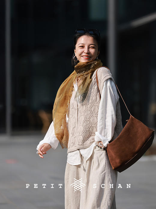 PETIT SCHAN小闪 ACC#054 Greengrocery market 菜市场 羊绒真丝手工丝网印花披肩围巾 商品图3