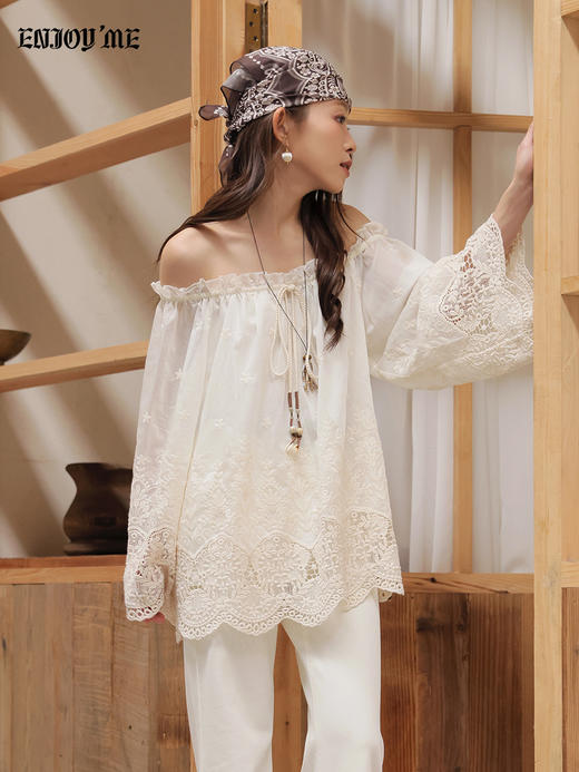 【门店同款】ENJOY春季“序光之旅”重工蕾丝刺绣上衣 169602111 商品图2