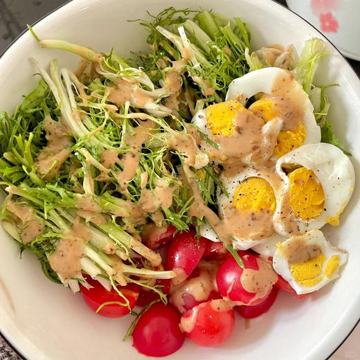 🔥超模同款💰9.9抢1大瓶❗【君味唻 奇亚籽蔬菜沙拉汁】减脂期快乐吃草，拌什么都好吃😋酸甜爽口好吃又不腻！减脂必备灵魂酱汁💥 ✅较日常款，脂肪减少50%！ 商品图2