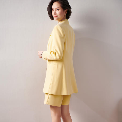 剩S/M/XL 芳外新款显白减龄设计新款直筒单西五分裤式套装8T21AG0060 商品图4