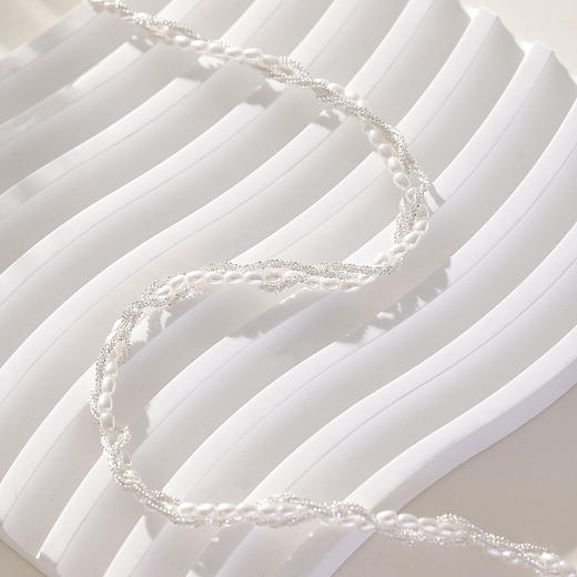 三彩2026新款清冷镀银合成珍珠项链锁骨链麻花编织通勤气质优雅 商品图1