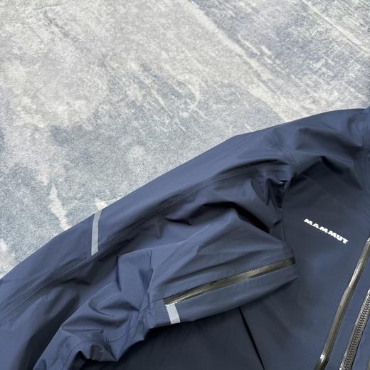 点此购买 猛犸象艾格Eiger极限Nordwand Advanced HS男款极限高级滑雪冲锋衣 hbj 341845 商品图14