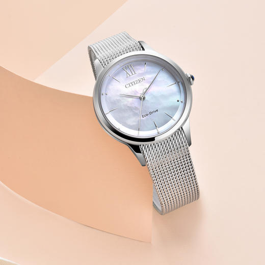 西铁城日本光动能时尚女士腕表EM0810-84D 商品图5